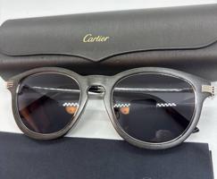 إعلان عن نظارة كارتير اطار خشب ( نادرة )
