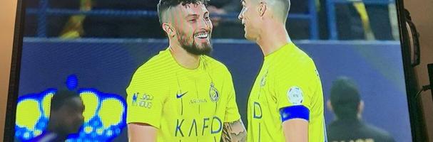 إعلان عن تلفزيون سمارت 32 بوصه شغال ميه بالميه استعمل نظيف جداً