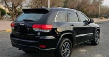 إعلان عن جراند شروكي لاريدو