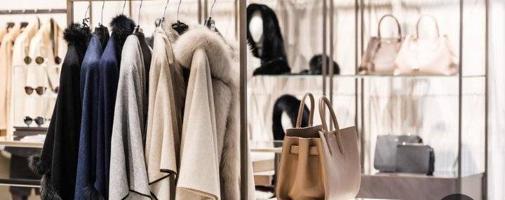 إعلان عن للبيع 3 محلات مع بعض 3 ارقام مدنية خلو