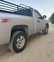 إعلان عن سلفرادو ٢٠١٣ لونه سلفر ماشي ٣٠٠ الف دبل قير شرط الفحص قير ومكينه وشاصي