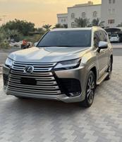 إعلان عن لكزس 2025 الدرجة الاولى