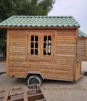 إعلان عن للبيع كوخ خشبي و شاليهات