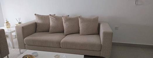 إعلان عن طقم كنب للبيع