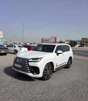 إعلان عن لكزسLX600 2024