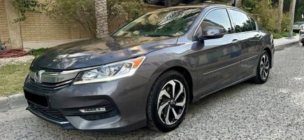 إعلان عن هوندا اكورد 2017