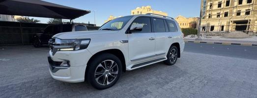 إعلان عن لاند كروزر تورينق ٨ سلندر