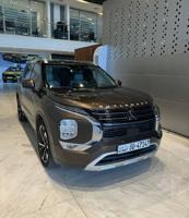 إعلان عن Mitsubishi Outlander