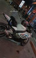 إعلان عن Bmw rr 1000