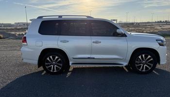 إعلان عن لاندكروزر قراند تورنق 2019