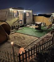 إعلان عن كشته للأجار كرفان