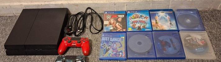 إعلان عن بلاستيشن 4 للبيع مع يديتين تحكم مع ٨ اشرط