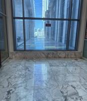 إعلان عن مطلوب شقه