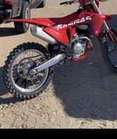 إعلان عن GasGas dirtbike