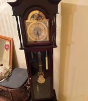 إعلان عن للبيع بوفيه  مع المرايه