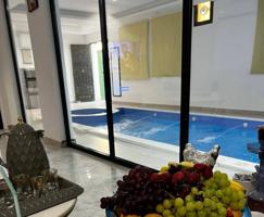 إعلان عن متوفرة لراس السنة