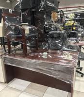 إعلان عن بيع الإثاث المكتبي