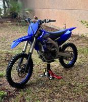 إعلان عن Yamaha YZ450F 2022
