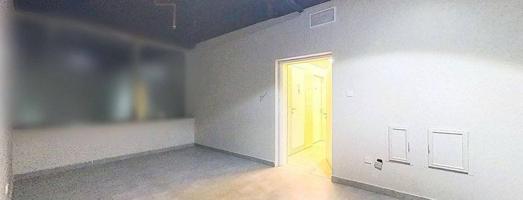 إعلان عن متوفر مكتب تجاري في برج كتير راقي بموقع متميز بشرق مساحة ٩٠ م