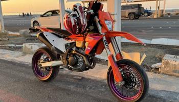 إعلان عن KTM حجم 500