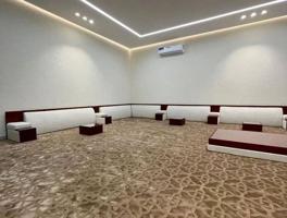 إعلان عن تفصال وتنجيد أفخم المساند مخصصة للديوانية والمجالس الفخمه