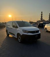 إعلان عن النشاما لبيع وشراء السيارات  بارتنر بوكس