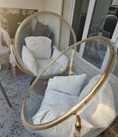 إعلان عن كرسين للبيع