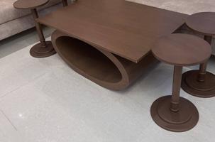 إعلان عن طاوله وسط واربع طاولات تقديم استعمال خفيف