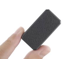 إعلان عن جهاز التتبع الصغير