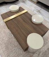 إعلان عن طاولة إستقبال