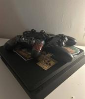 إعلان عن سوني فور استعمال نظيف مع ثلاث يدات