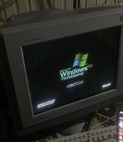 إعلان عن عندي اغراض ( طابعتين ، كمبيوتر ، تلفزيون ، مكتب) كلها قديمه للبيع