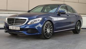 إعلان عن C-CIass 200