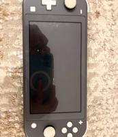 إعلان عن سوتش لايت مستعمل بحالة جيدة مع ذاكرة ١٢٨ جيجا مع شحط بسيط قابل للتفاوض