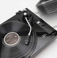 إعلان عن Music Hall US-1 Turntable & Ortofon 2M Bronze cartridge