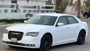 إعلان عن كرايزلر 300S - 2021 بحالة الوكالة