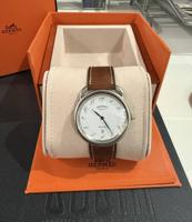 إعلان عن ساعه هرمز ارسو كاملة المرفقات بحاله كالجديدة