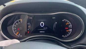 إعلان عن Jeep Grand Cherokee