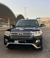 إعلان عن لاند كروزر GXR V8 فل أبشن