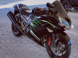 إعلان عن 2015 Kawasaki Ninja ZX14R
