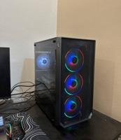 إعلان عن للبيع بي سي قابل للمساومه