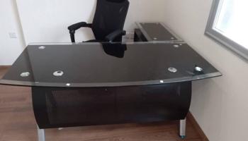 إعلان عن بيع جميع انوع الاثاث المكتبى