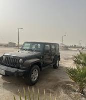 إعلان عن للبيع جيب رانجلر موديل 2016 اللون اسود شرط الفحص