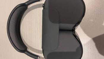 إعلان عن Apple airpods max