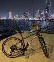 إعلان عن TREK MARLIN 5 GEN 3 MULSANNE BLUE ML 2026 قاري 🔥 دراجة هوائية