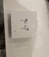 إعلان عن Air pods pro 2020