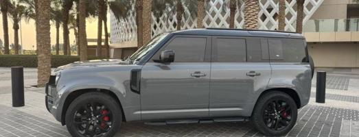 إعلان عن Land Rover Defender