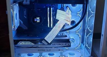 إعلان عن high end gamingr
