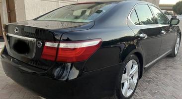 إعلان عن لكزس LS460. موديل 2008