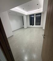 إعلان عن ‏القبلة مقابل مواقف البلدي